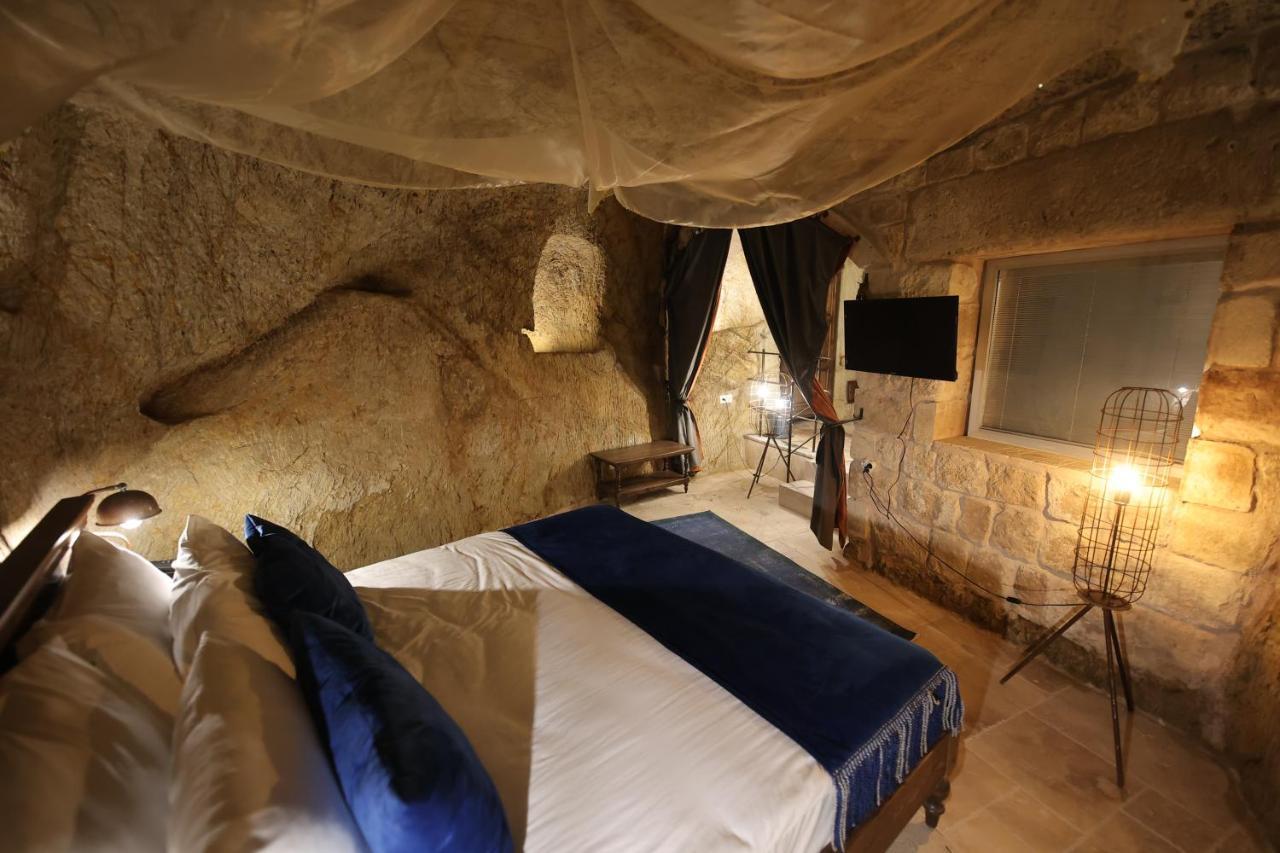 Uerguep Cave Suites Bagian luar foto