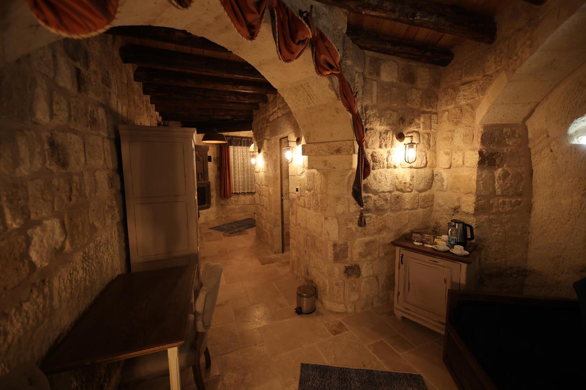 Uerguep Cave Suites Bagian luar foto