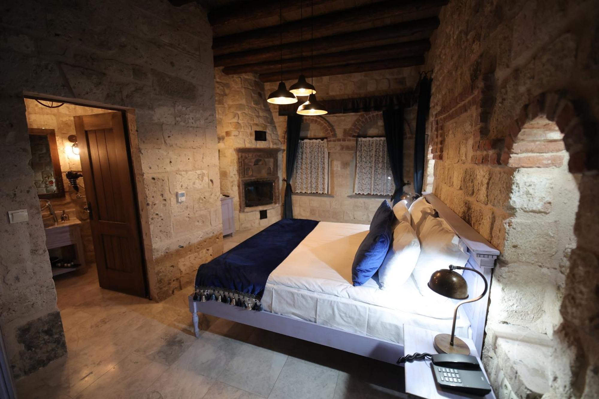 Uerguep Cave Suites Bagian luar foto